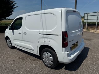 /photos/7760/26251d21-7855-f5e6-88a8-fca107c7ef37_i320x240.jpg